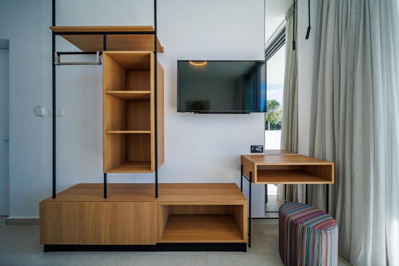 Regency Boutique Hotel Holiday Suites Пафос Экстерьер фото