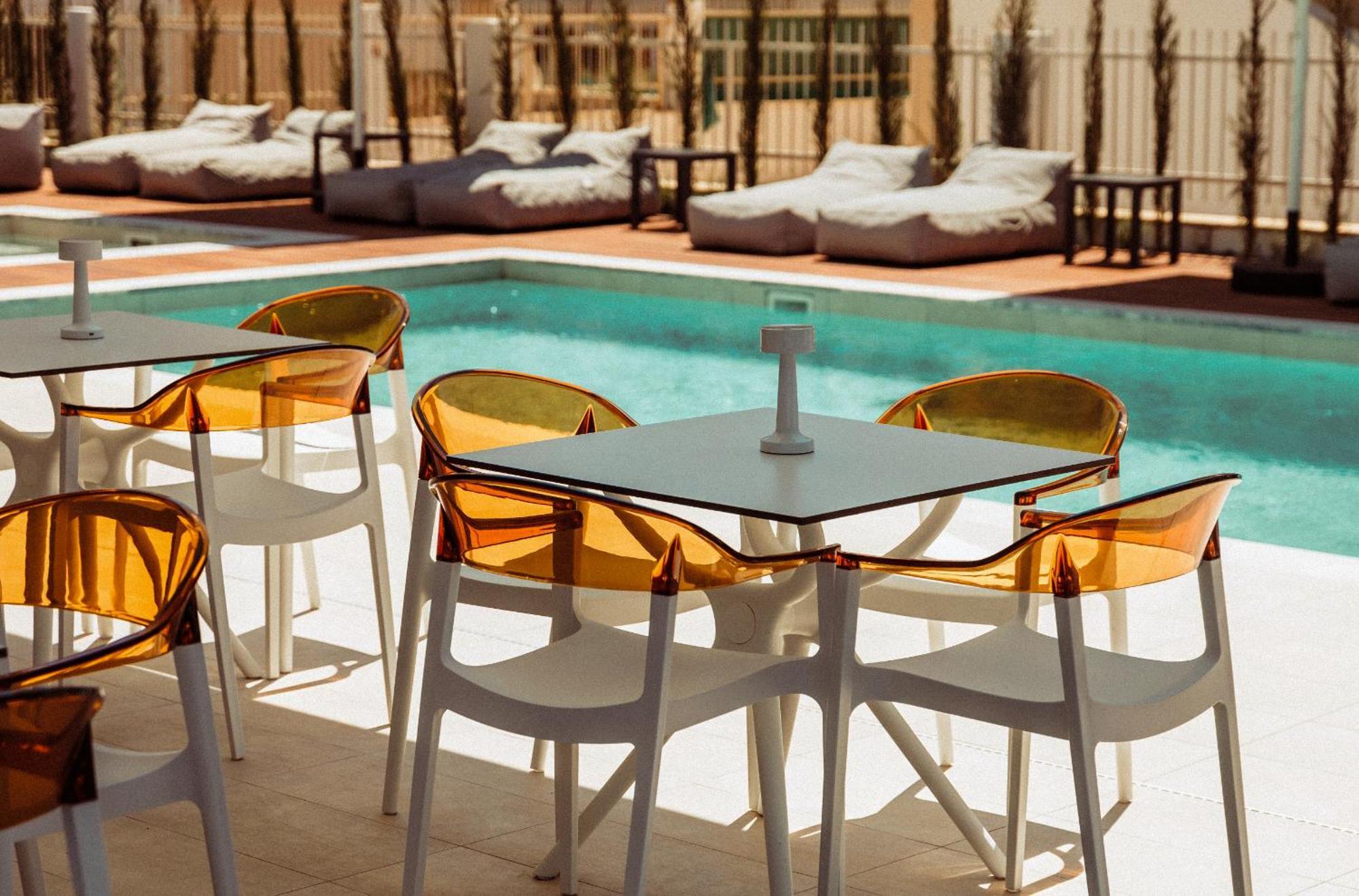 Regency Boutique Hotel Holiday Suites Пафос Экстерьер фото